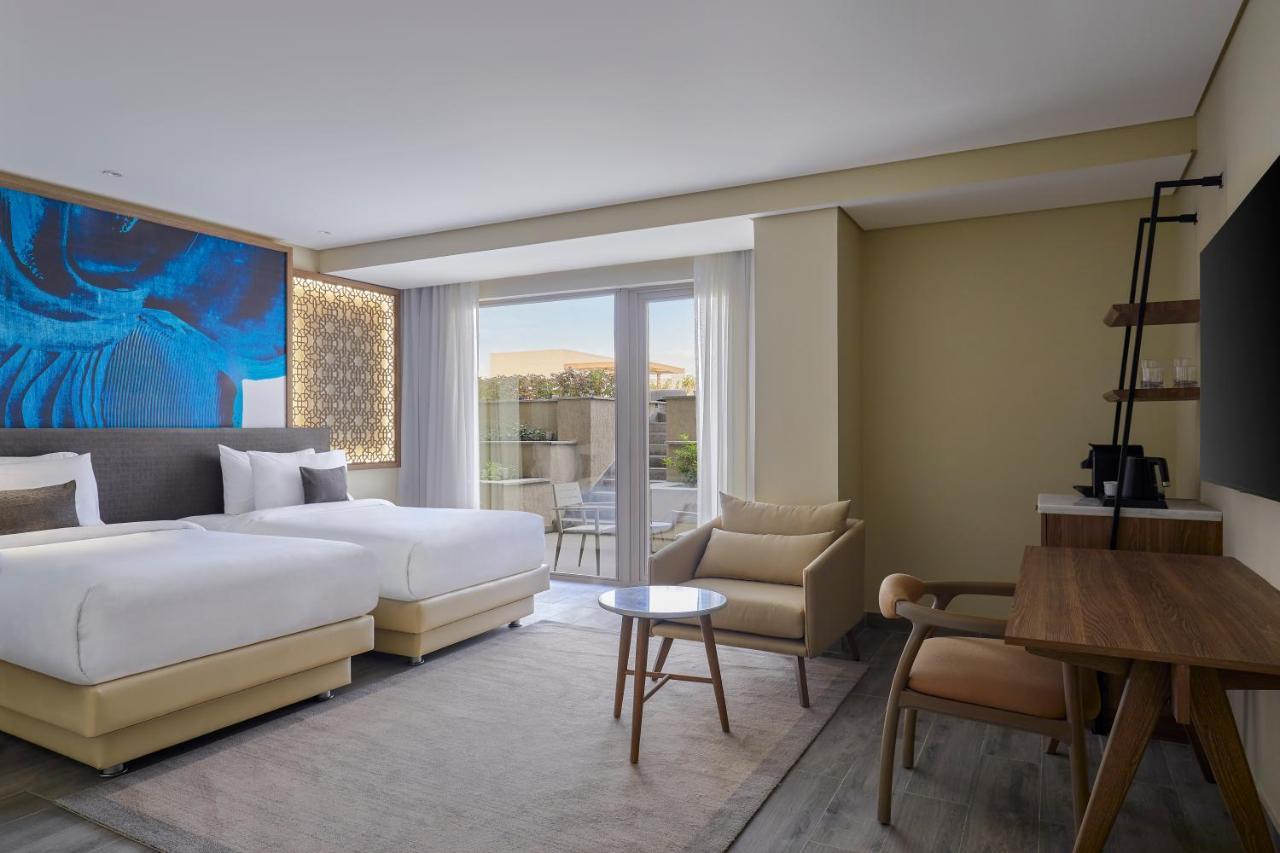 Hyatt Regency Cairo West Hotel 6th of October City Buitenkant foto Deluxe room