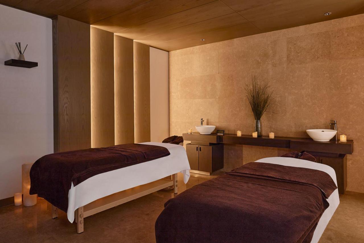 Hyatt Regency Cairo West Hotel 6th of October City Buitenkant foto A treatment room at a spa